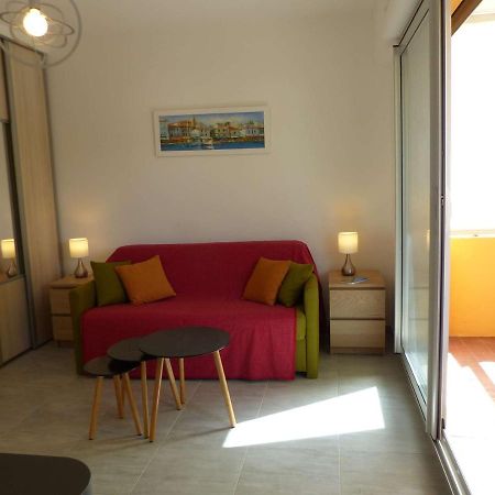 Charmant Studio Climatise Avec Balcon A 50M De La Plage - Le Lavandou Centre-Ville - Fr-1-308-110 Экстерьер фото